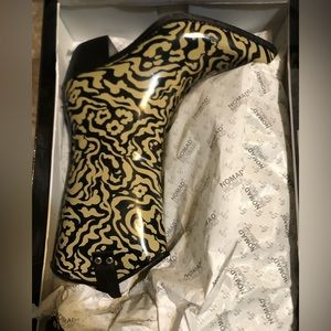 NOMAD animal print boot